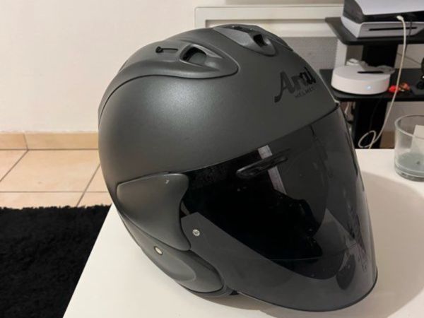 Casque arai neuf