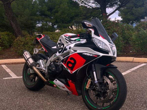 Aprilia rsv4