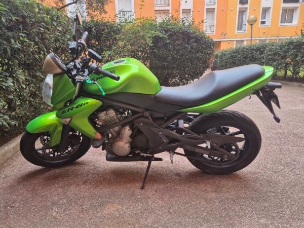 Vend kawasaki er6n