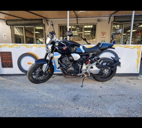 Honda cb1000r