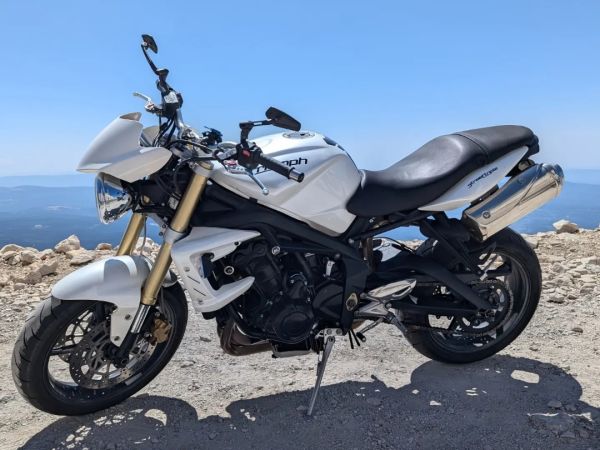 Triumph street triple 675