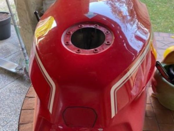 Réservoir ducati 906 paso
