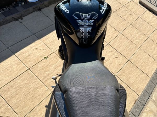 Triumph speed triple