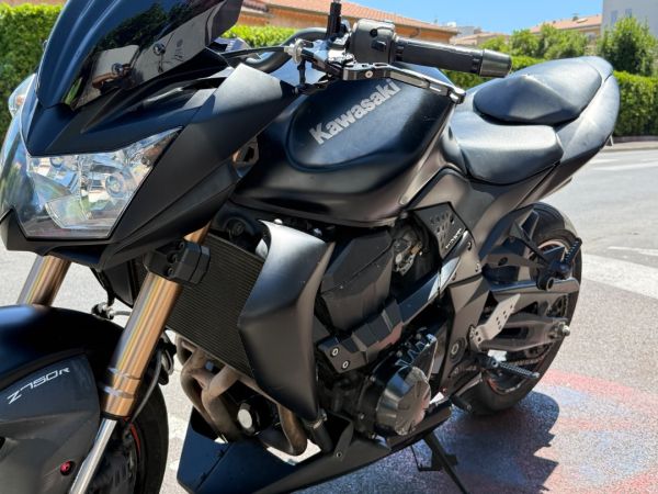 Kawasaki z750 r 2010