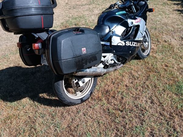 Gsxf 750
