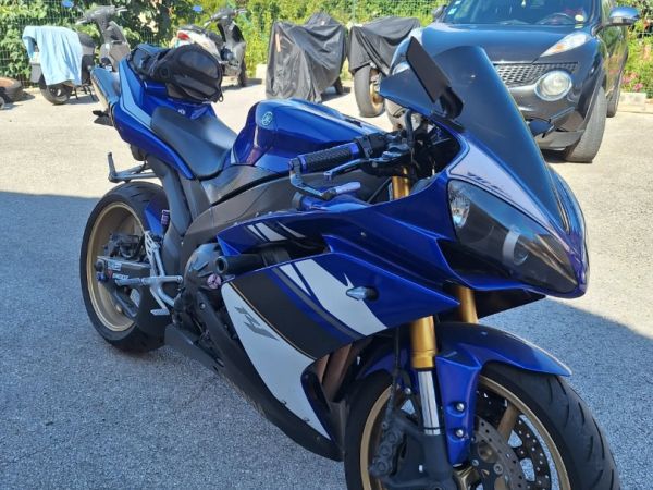 1000 r1
