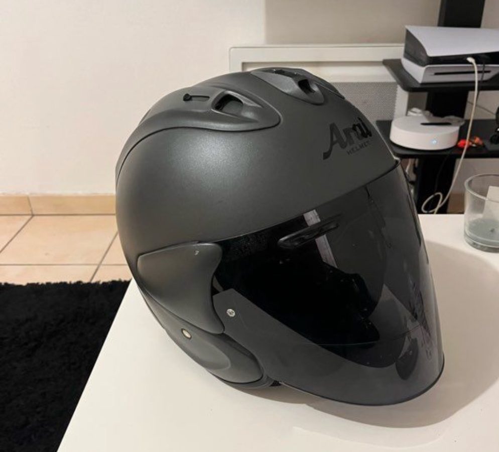 Casque arai neuf
