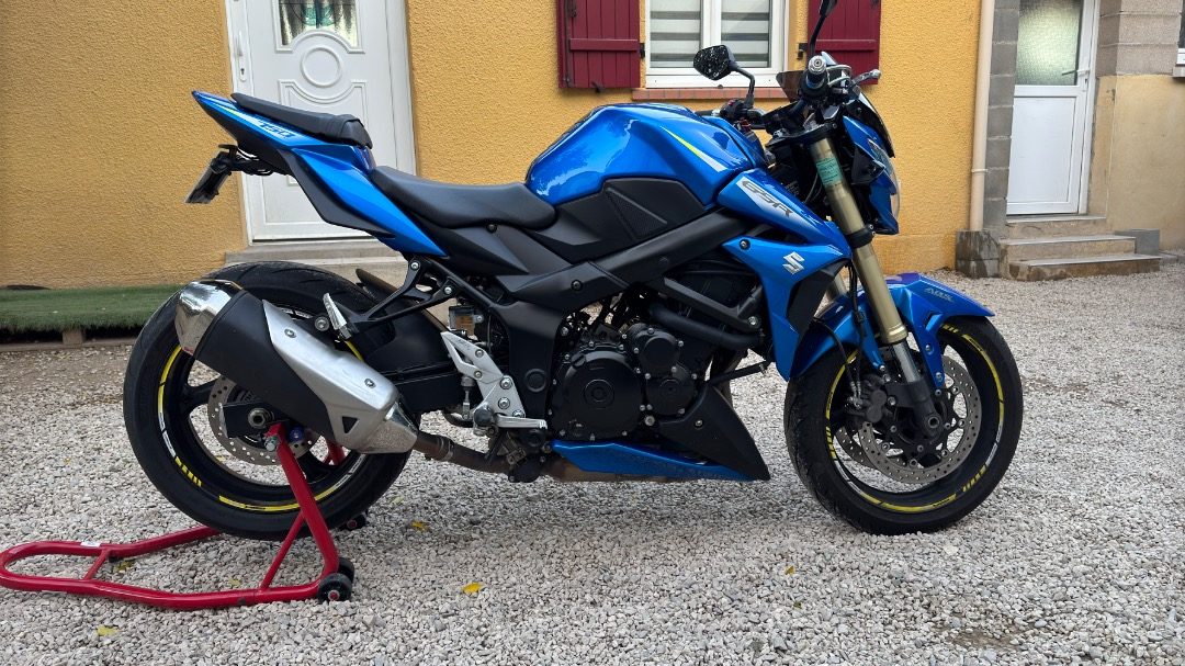 Vend suzuki gsr 750 2016 abs