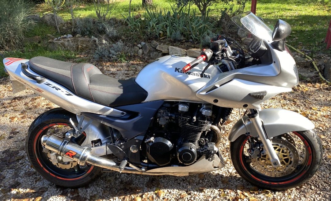 Kawasaki zr7s de 2001 - 55700 kms - excellent état