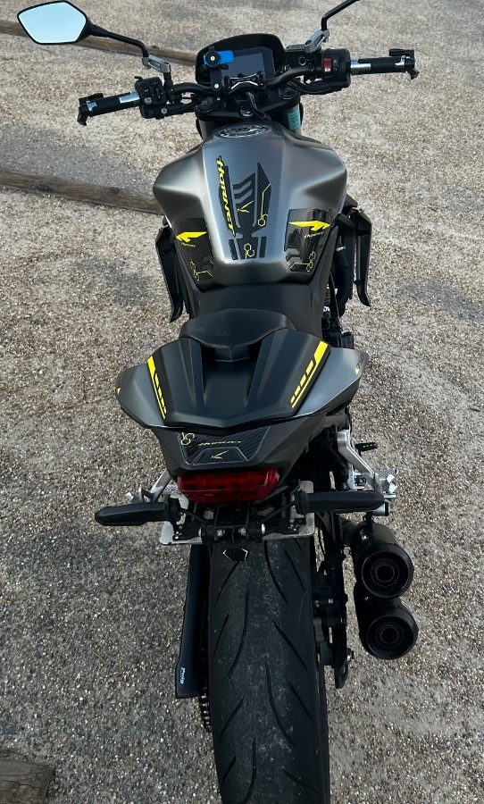 Hornet 750