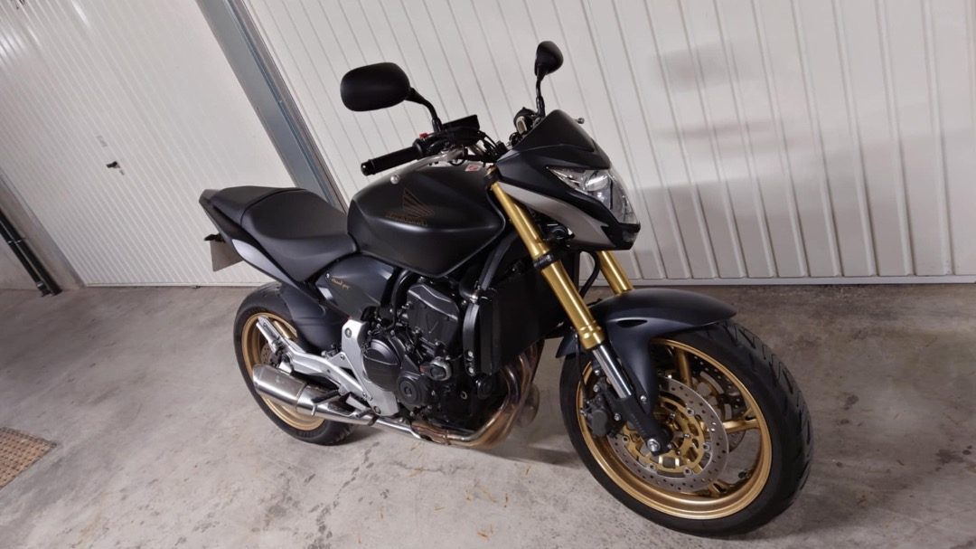 Honda hornet cb600f