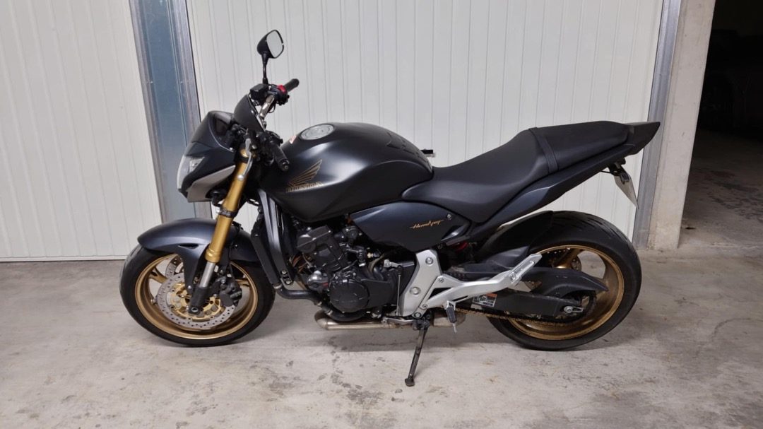 Honda hornet cb600f
