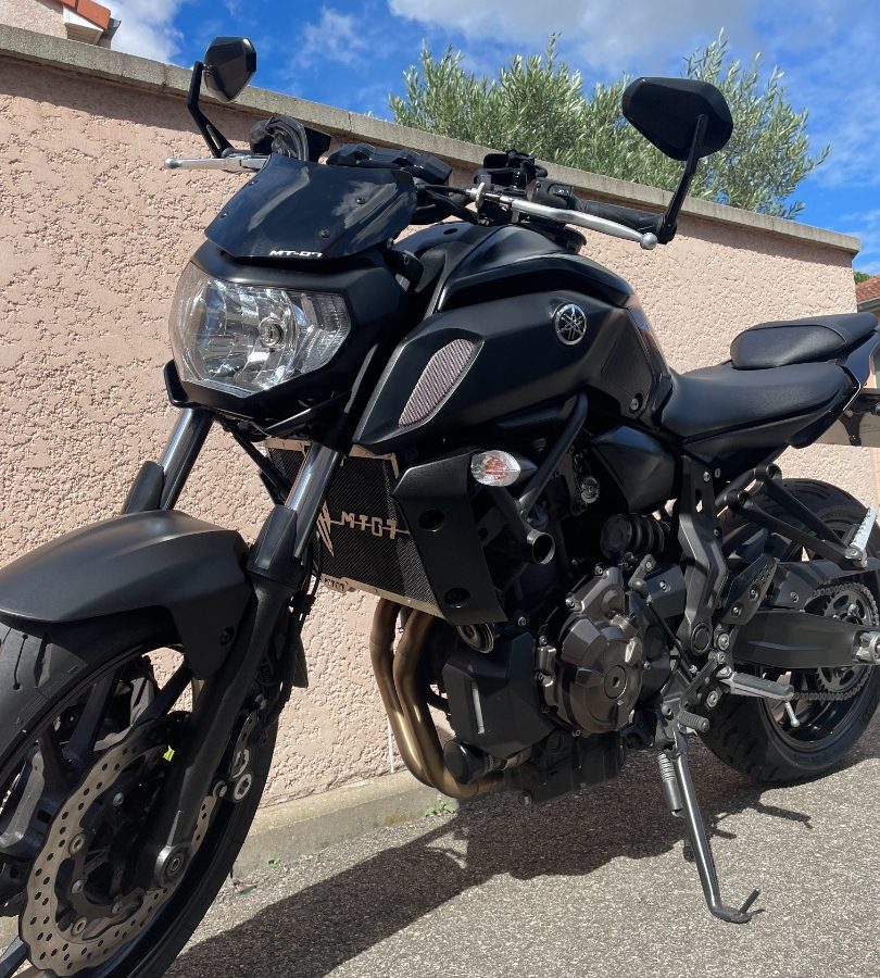 Yamaha mt-07 a2