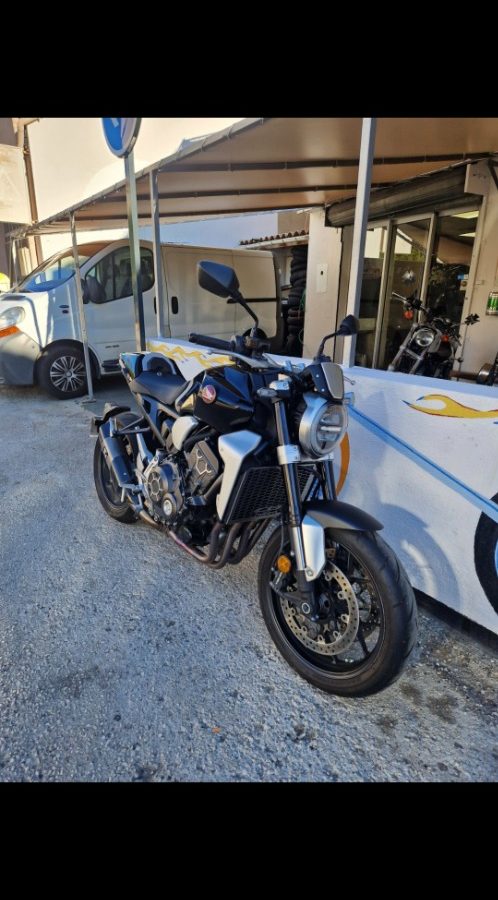Honda cb1000r