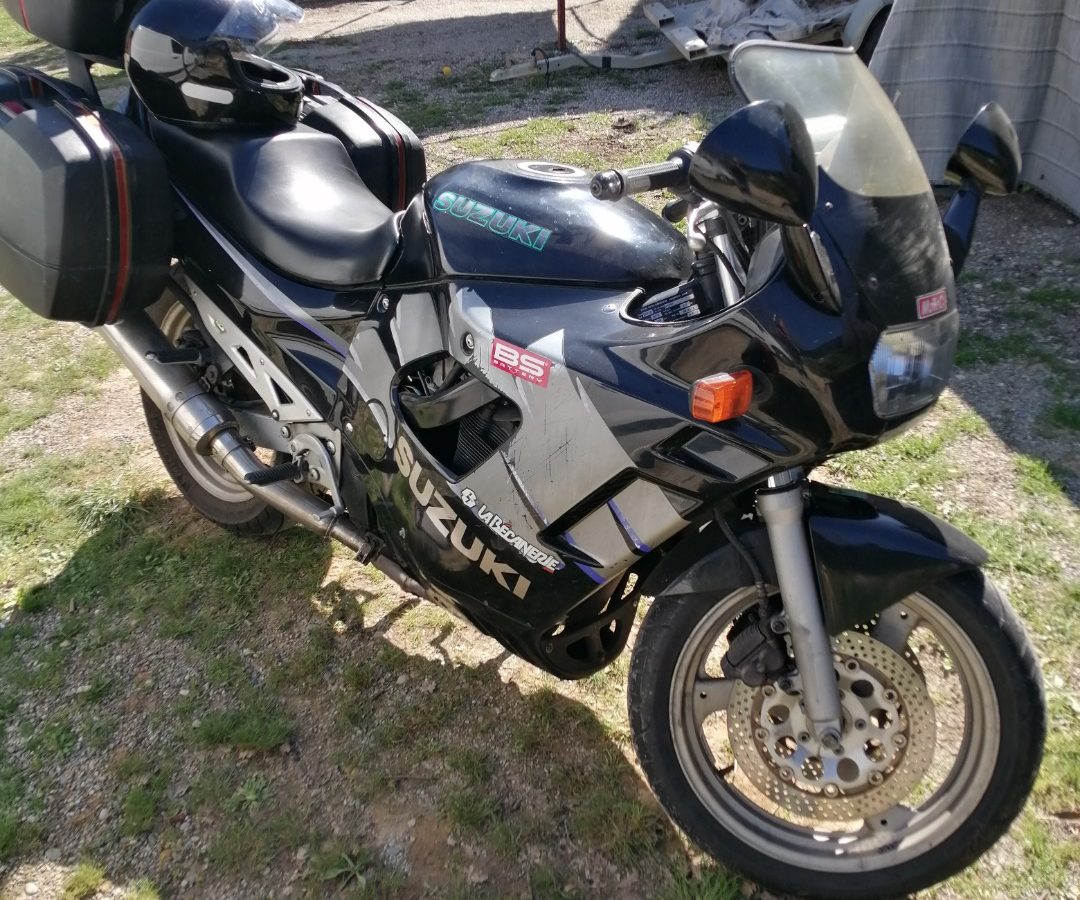 Suzuki gsxf 750