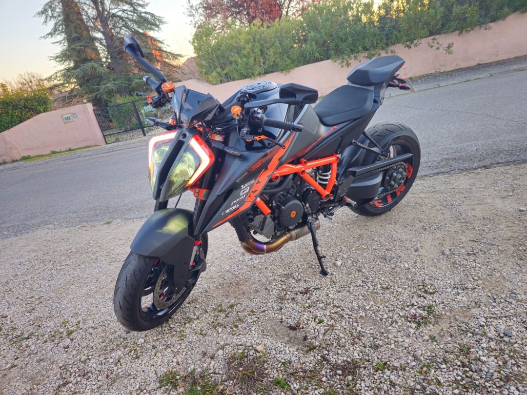 Ktm 1290 super duke r full équipée