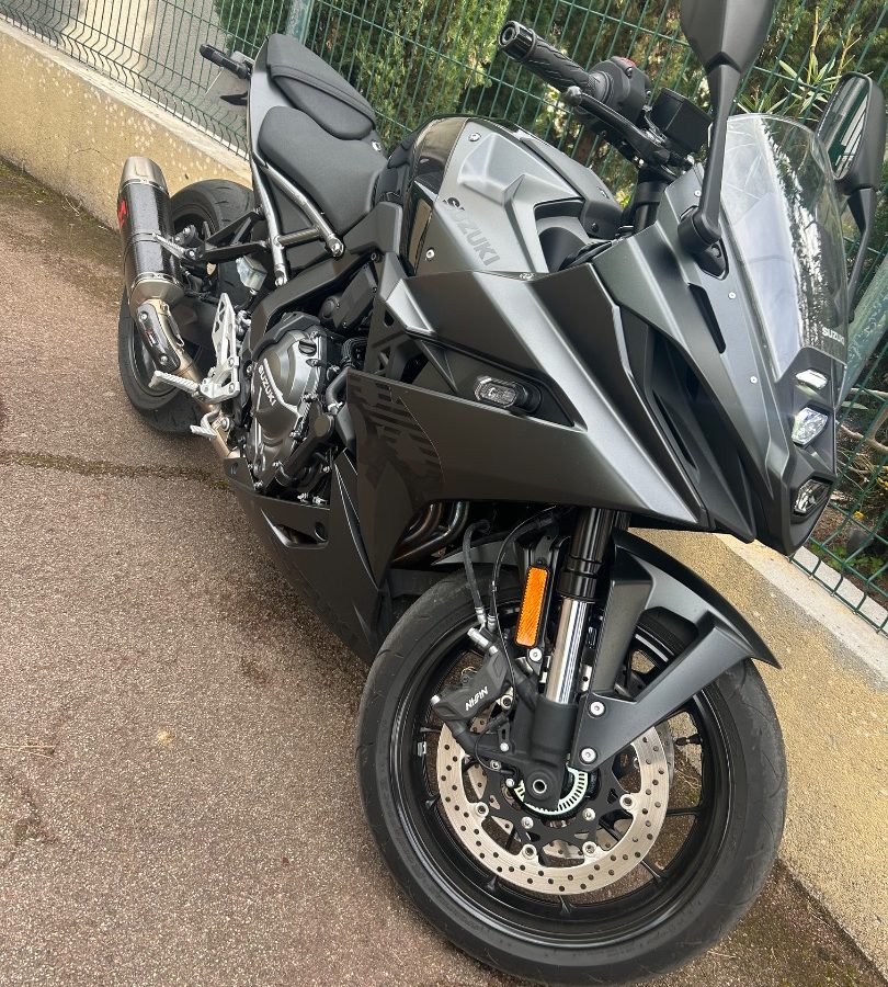 Suzuki gsx - 8r