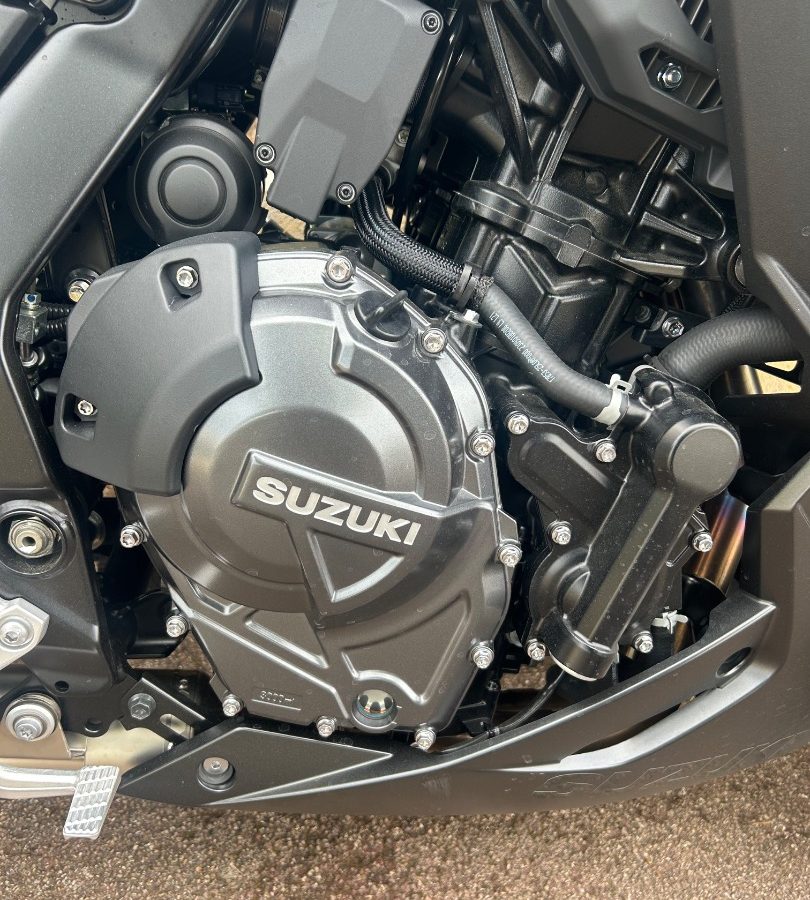 Suzuki gsx - 8r