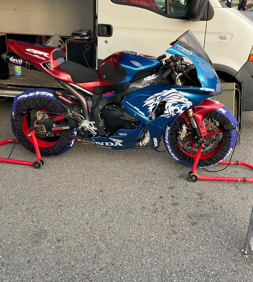 Moto piste 1000 cbr rr