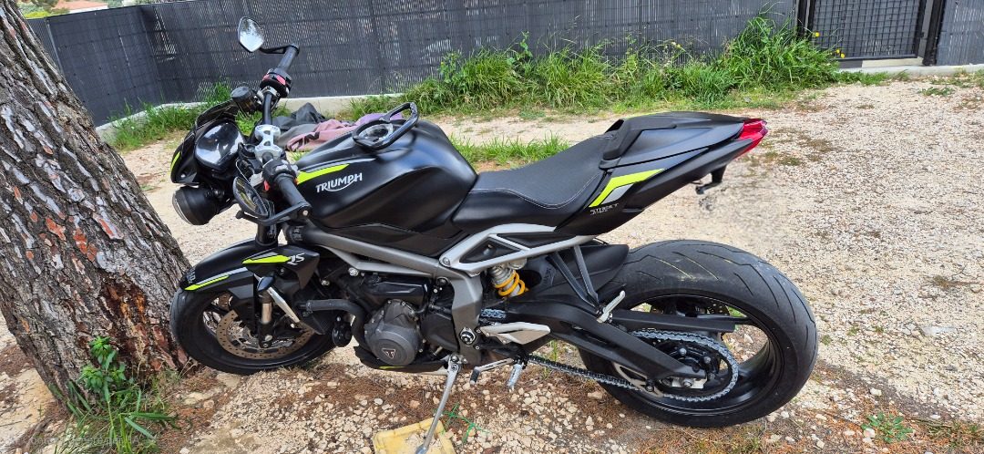 Triumph street triple rs