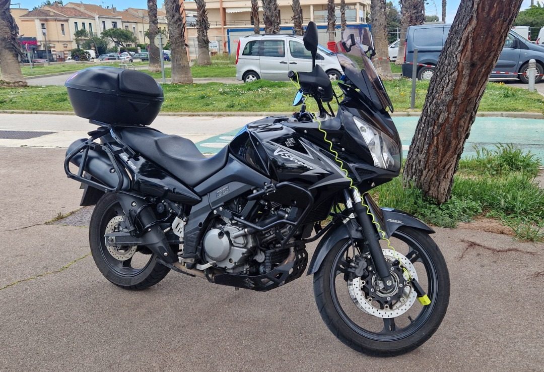 Suzuki v-strom 650 abs full black