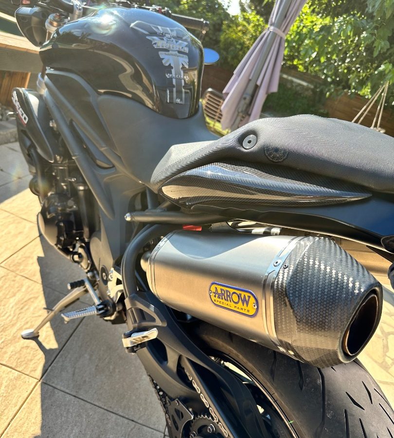 Triumph speed triple