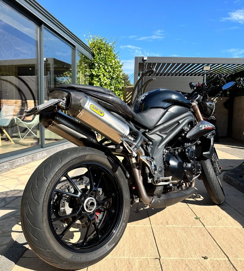 Triumph speed triple