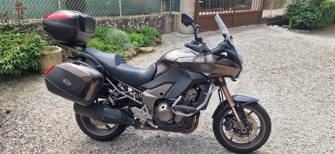 1000 versys