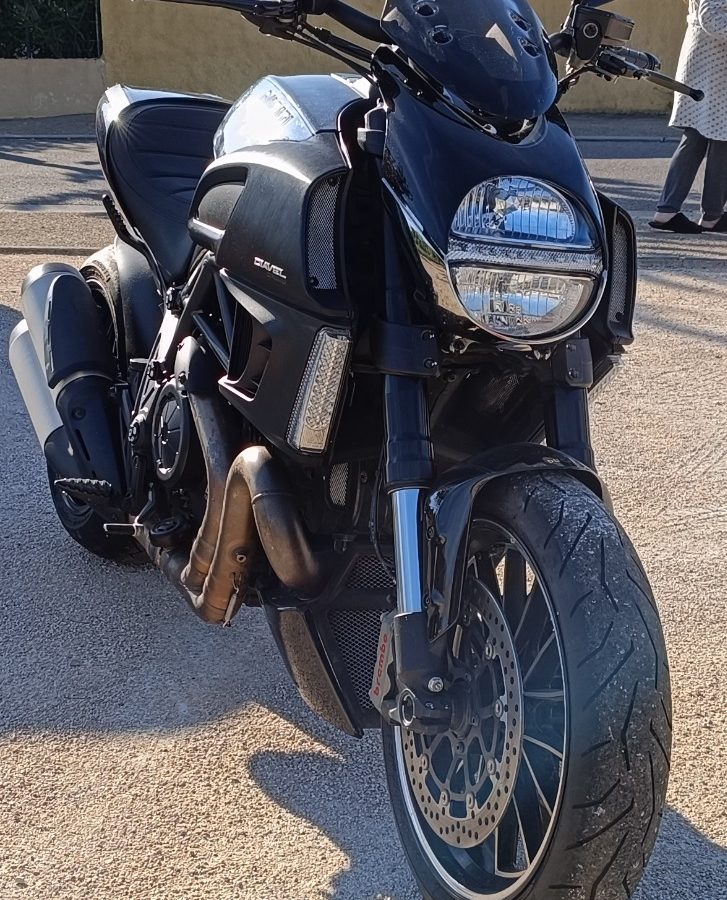 Vend ducati diavel