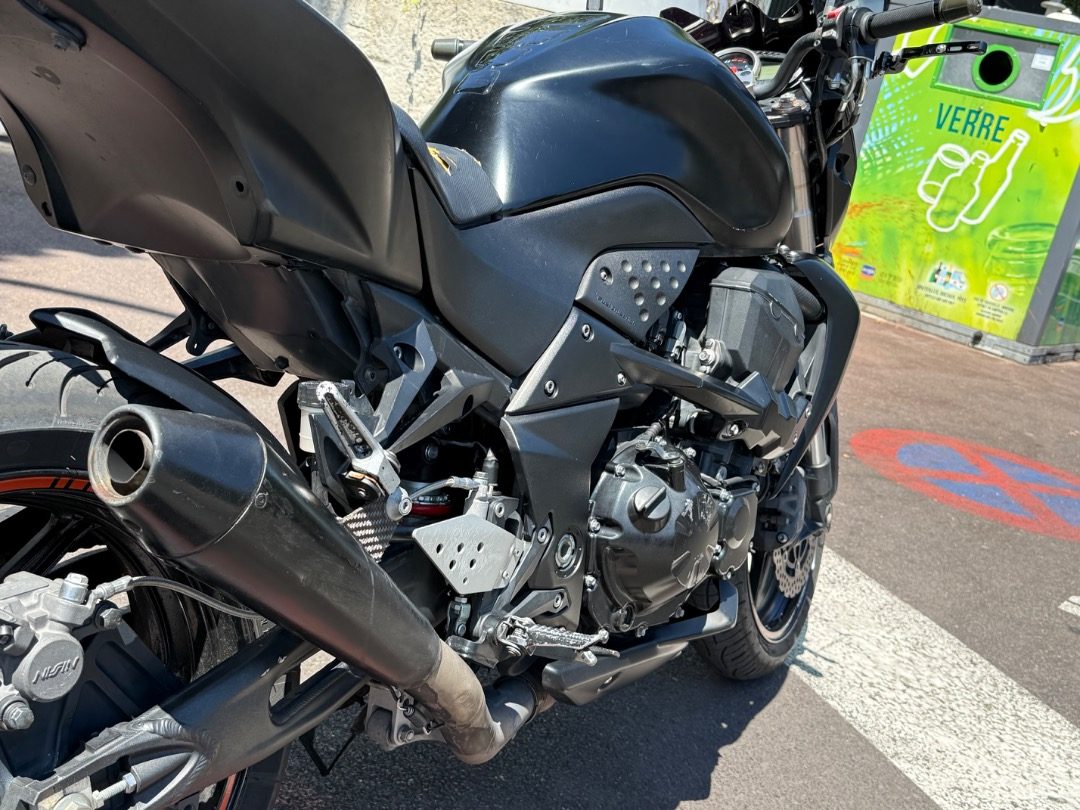 Kawasaki z750 r 2010