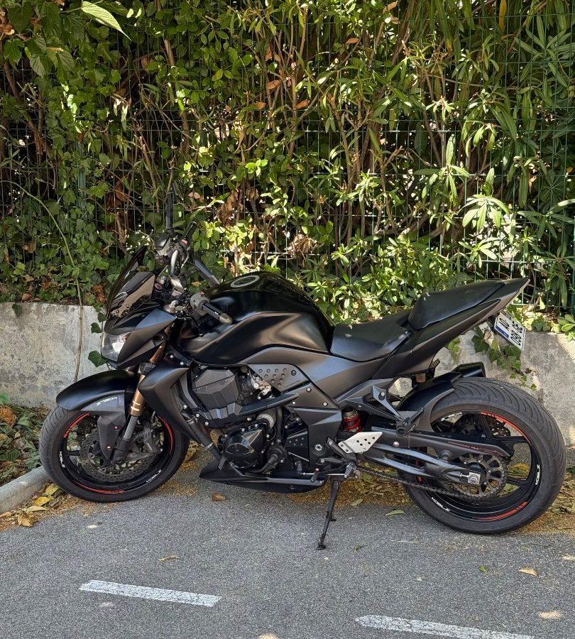 Kawasaki z750 r 2010