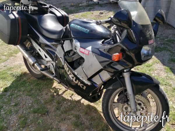 Suzuki gsxf 750