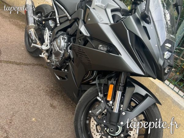 Suzuki gsx - 8r