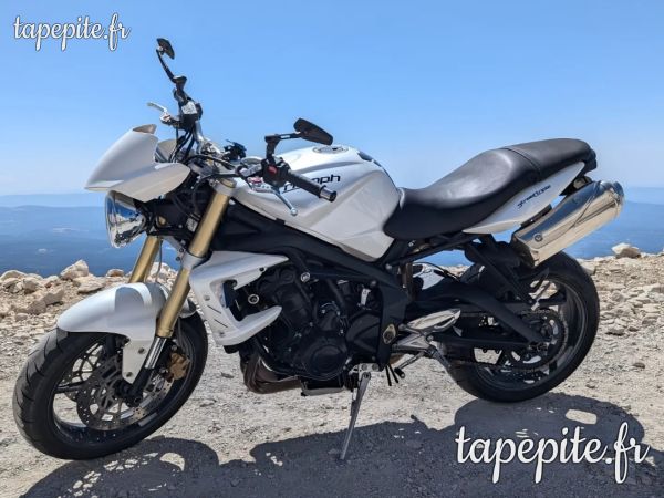 Triumph street triple 675