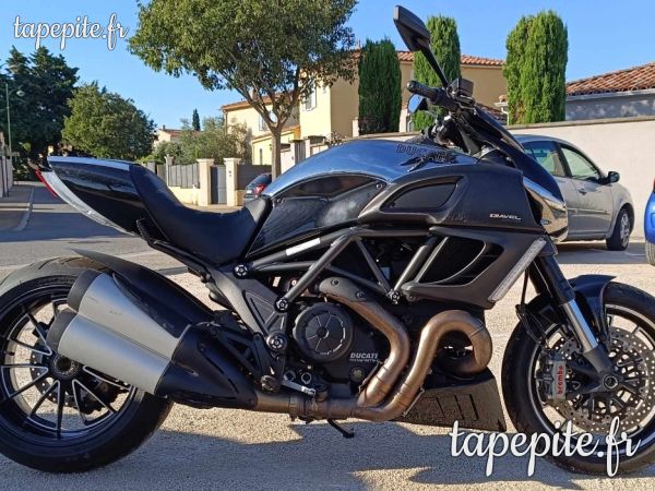 Vend ducati diavel